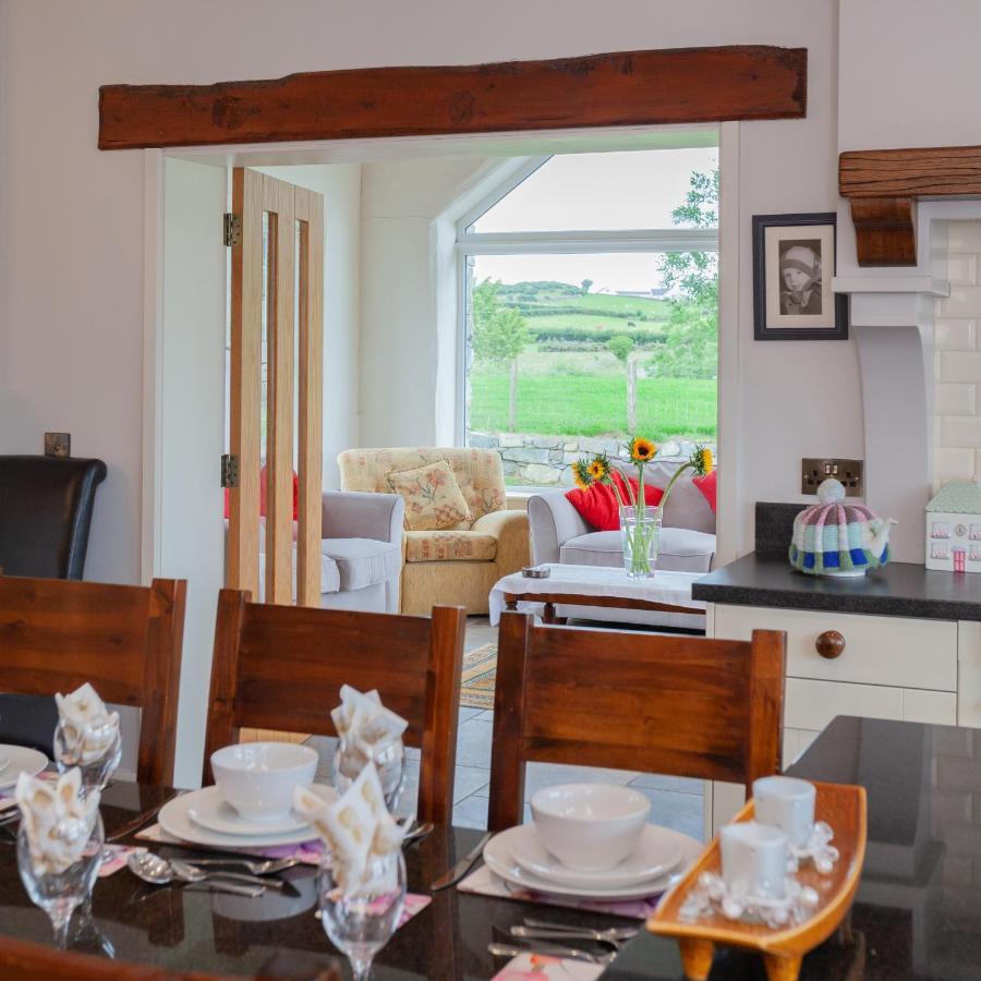 Beautiful Mountain Views & Private Hot Tub Βίλα Kilcoo Εξωτερικό φωτογραφία