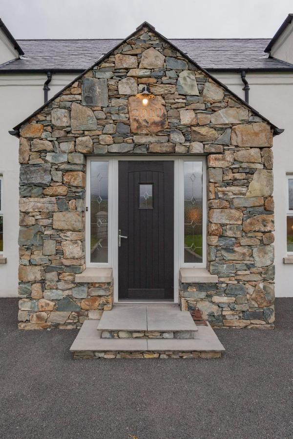 Beautiful Mountain Views & Private Hot Tub Βίλα Kilcoo Εξωτερικό φωτογραφία