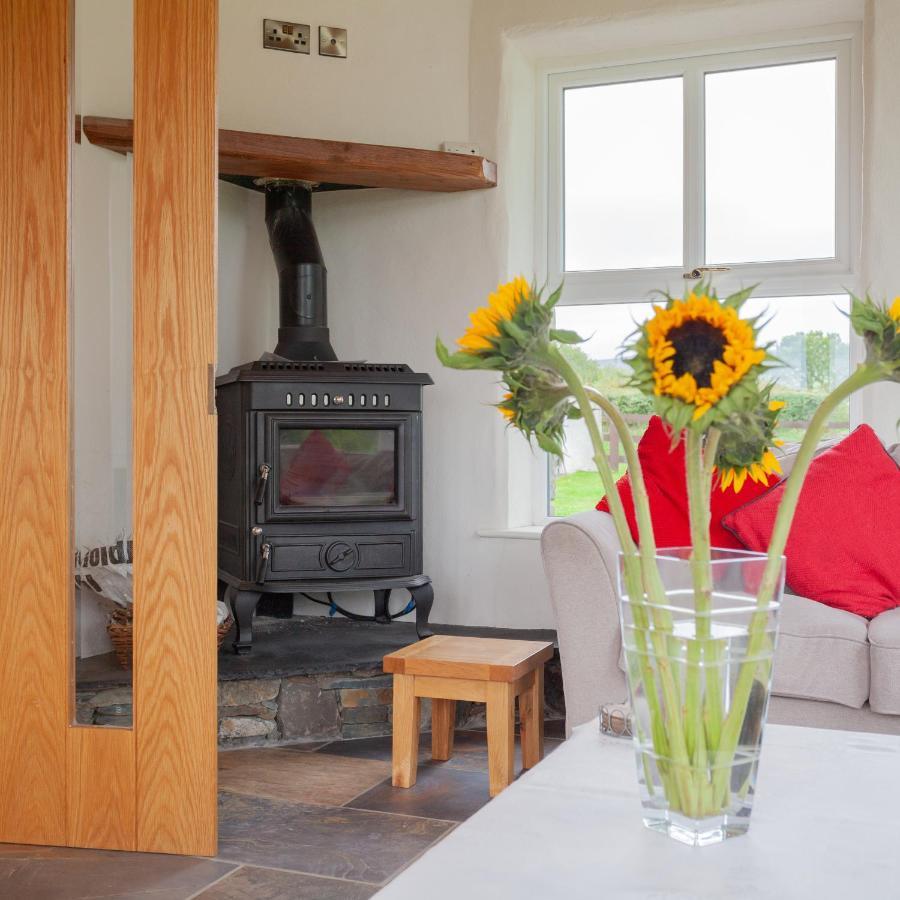 Beautiful Mountain Views & Private Hot Tub Βίλα Kilcoo Εξωτερικό φωτογραφία