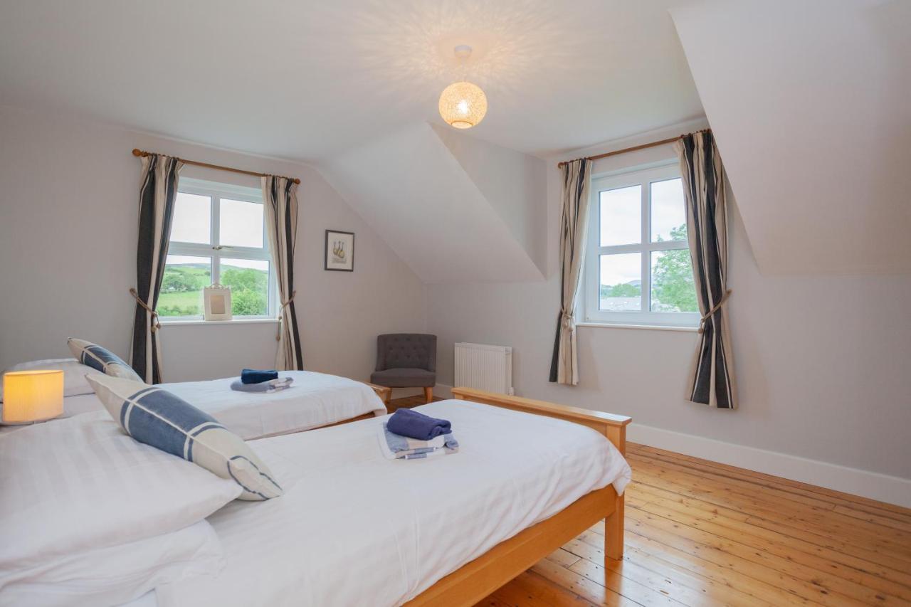 Beautiful Mountain Views & Private Hot Tub Βίλα Kilcoo Εξωτερικό φωτογραφία