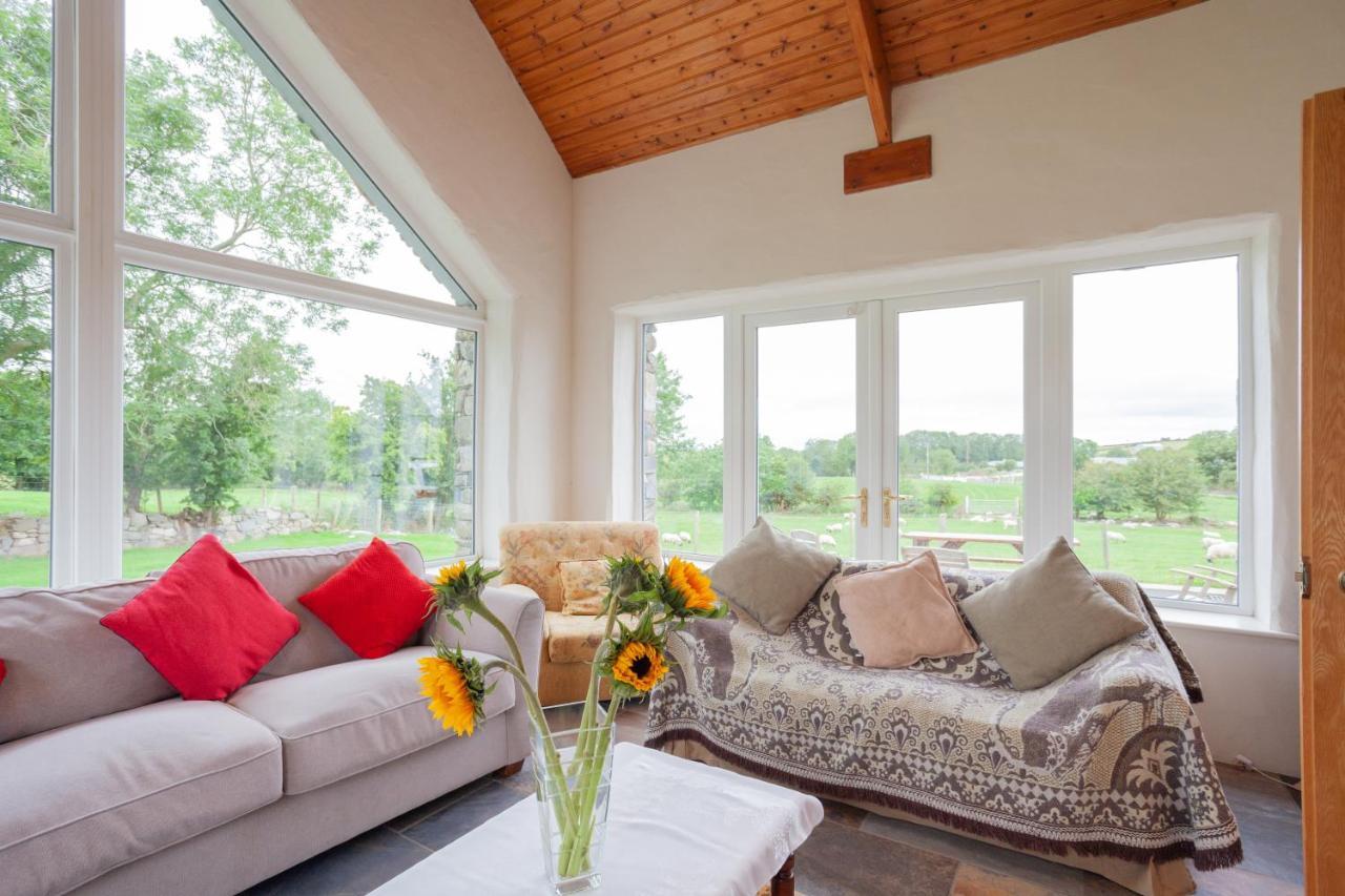 Beautiful Mountain Views & Private Hot Tub Βίλα Kilcoo Εξωτερικό φωτογραφία