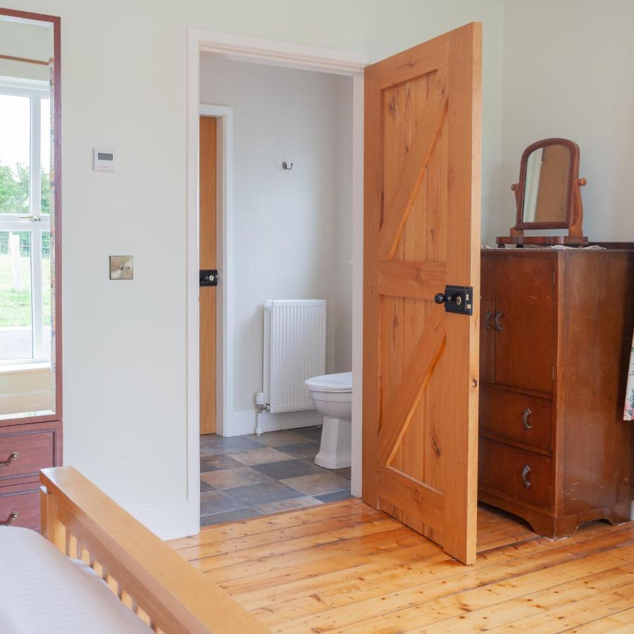 Beautiful Mountain Views & Private Hot Tub Βίλα Kilcoo Εξωτερικό φωτογραφία